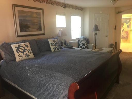 Her Castle Bed and Breakfast - Housity