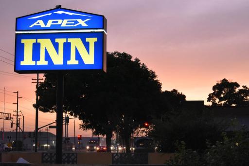 Apex Inn - Housity