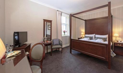 Salutation Hotel - Housity