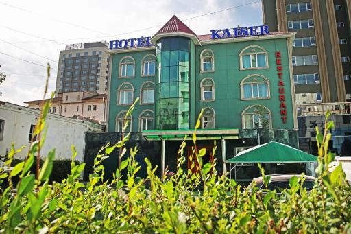 Kaiser Hotel - Housity