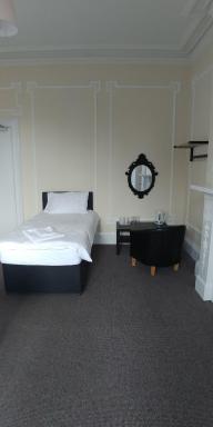 Mayfair Guest House - Housity