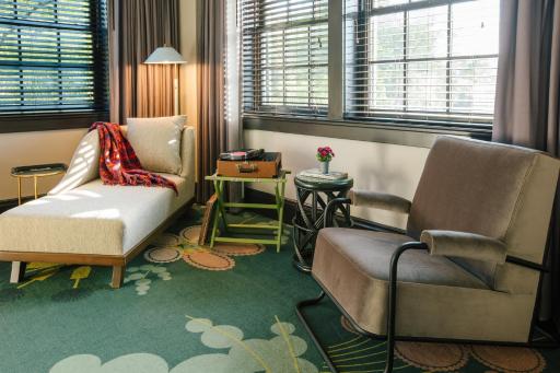 Hotel Clermont Atlanta, by Oliver - Housity