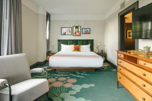 Hotel Clermont Atlanta, by Oliver - Housity