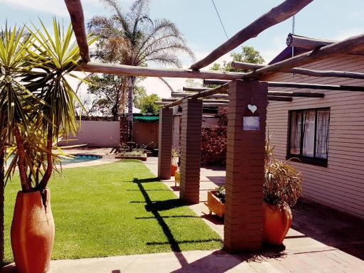 Mckala Guesthouse - Housity