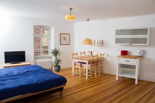 Gästezimmer Mittelgasse - Housity
