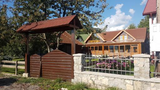 Lumber Apartments Kolašin - Housity