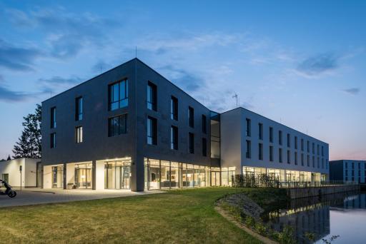 Várda Sport Hotel - Housity