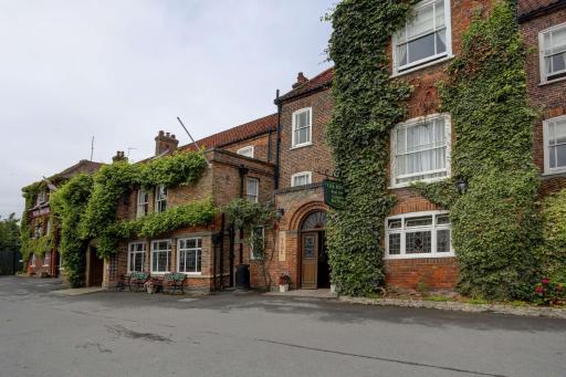 The Vine Hotel, Skegness - Housity