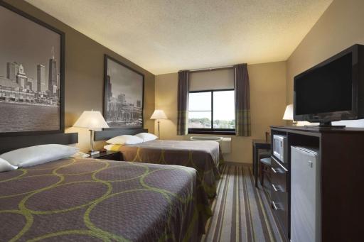 Super 8 by Wyndham Bridgeview/Chicago Area - Housity