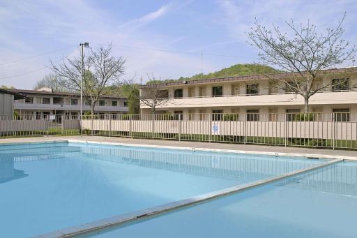 Days Inn by Wyndham Oak Ridge Knoxville - Housity