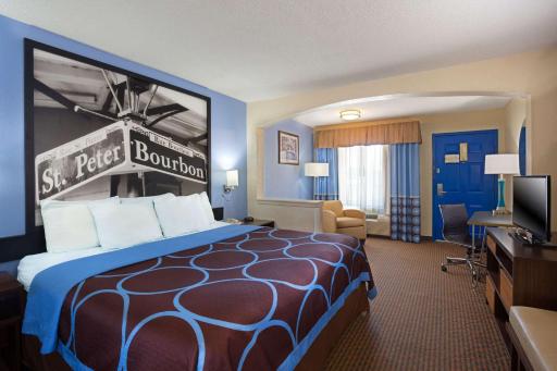 Super 8 by Wyndham Hammond - Housity