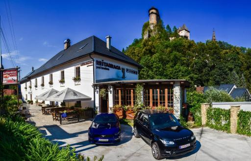 Apartmány pod Oravským hradom - Housity