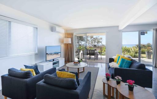 Beachfront Sandbox Apartments - Housity