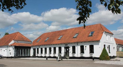 Harresø Kro - Housity
