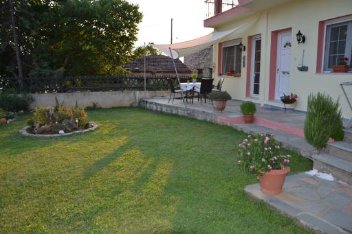 Amigdaleonas House - Housity