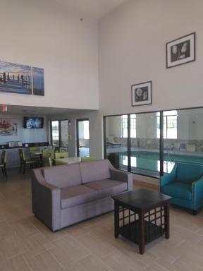 Quality Inn & Suites - Housity