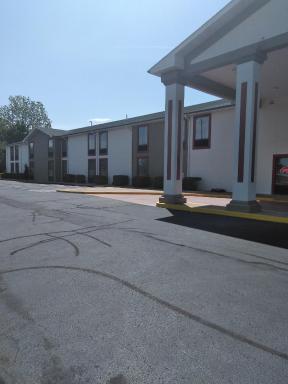 Quality Inn & Suites - Housity