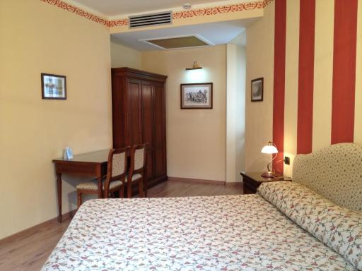 La Dependance - Housity