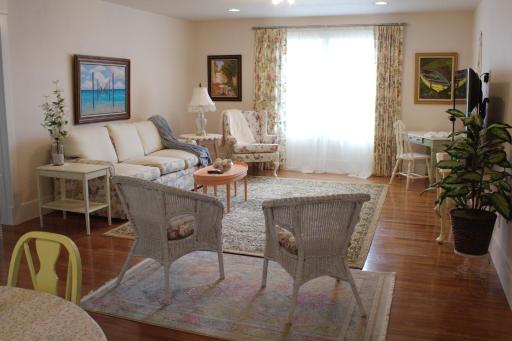 New Guesthouse in Warm Beach - Housity