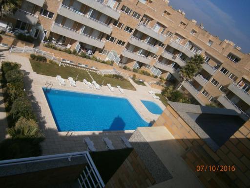 Sun, Pool and Beach - Housity