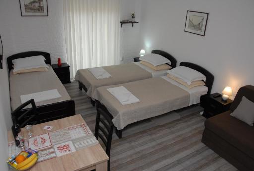 Apartments Idila - Housity