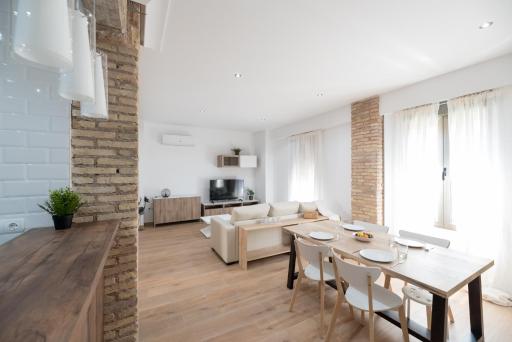 Peris y Valero Flat - Housity