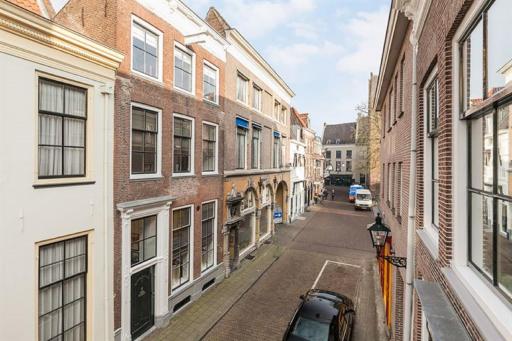 Stadslogement Bij de Sassenpoort - Housity