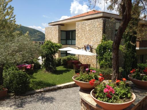 Solofra Palace Hotel & Resort - Housity