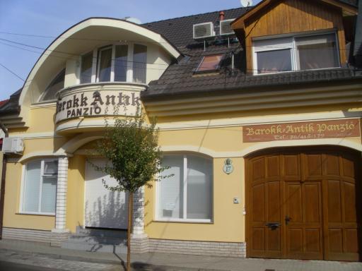 Barokk Antik Guest Hause - Housity