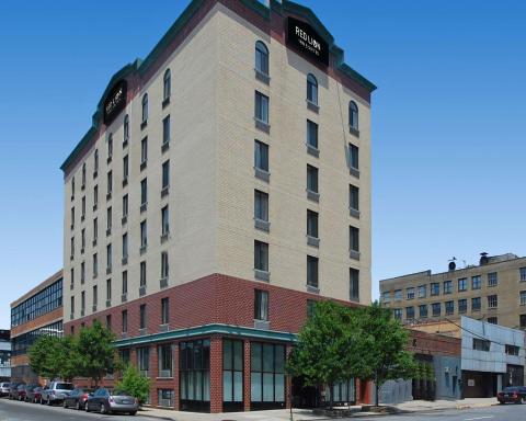 Red Lion Inn & Suites Long Island City - Housity