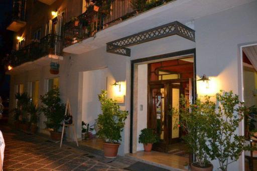 Hotel La Congiura dei Baroni - Housity