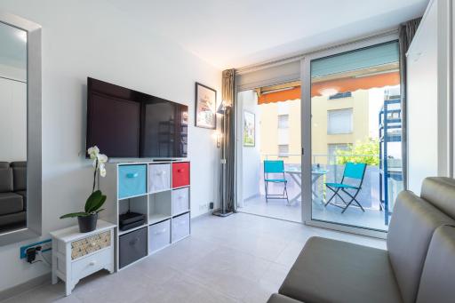 Beautiful studio near sea (free parking) - Housity