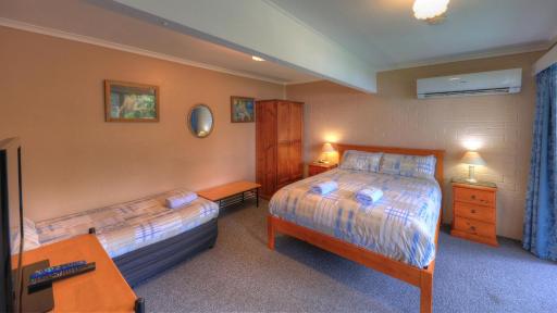 The 2C's Bed & Breakfast - Housity