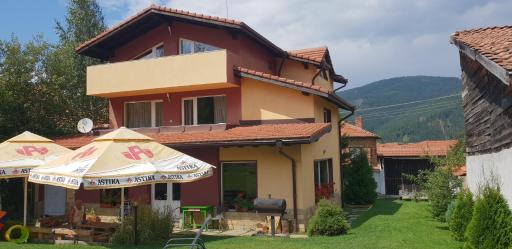 Ashkova House - Housity