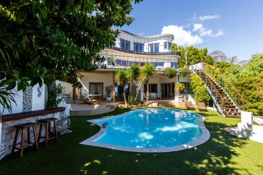 Ocean Lounge - Housity