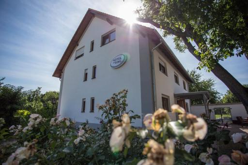 Hotel am Ring - Housity