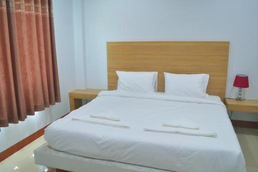 Pool House Lansaka - Housity
