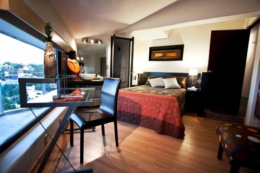 Aztic Hotel and Executive Suites - Housity