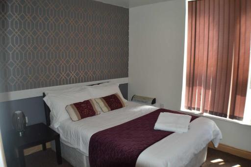 Snooze Apartments - Housity