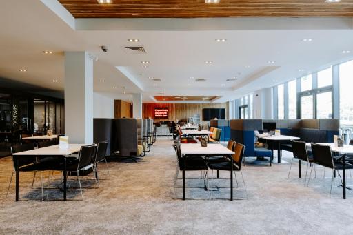 Village Hotel Farnborough - Housity
