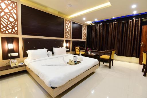 Hotel Dayal Shree Paradise - Housity