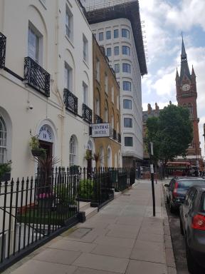 Central Hotel - Housity