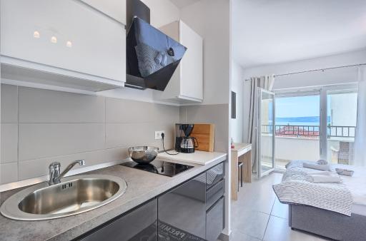 Modern apartments with sea view 150 meters to beach - Housity