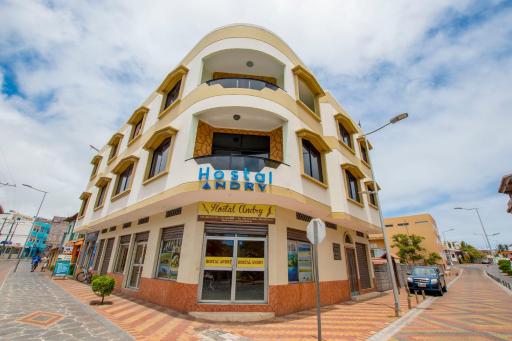 Hostal Andry - Housity