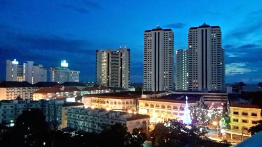 Viewtalay Condo 2 by Mawada - Housity