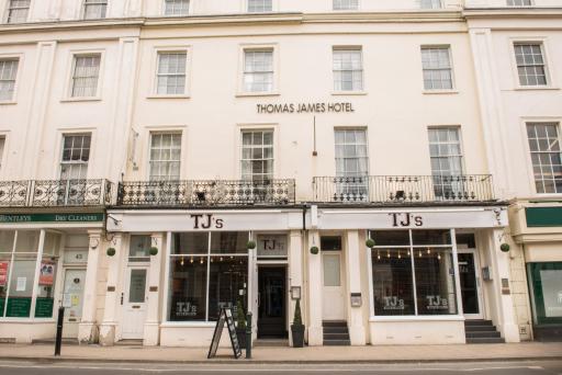 Thomas James Hotel - Housity