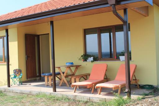 Malavi Guest House Krasen! Comfort&clean! - Housity