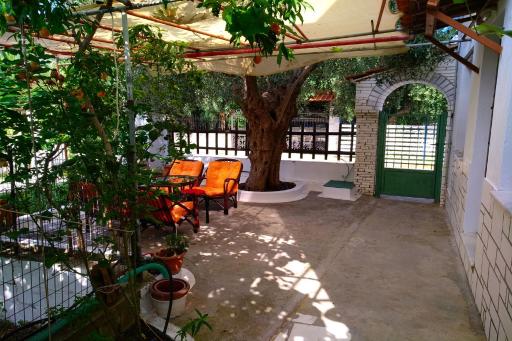 Our parent's house. Family house for rent - Housity
