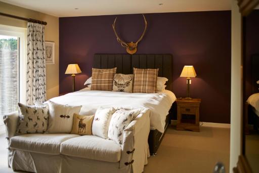 The Three Chimneys Country Pub - Housity