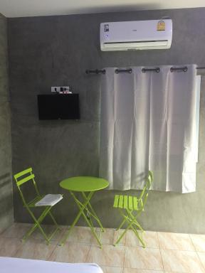 เจิดจรัสรีสอร์ทโรงแรม24ชม - Housity